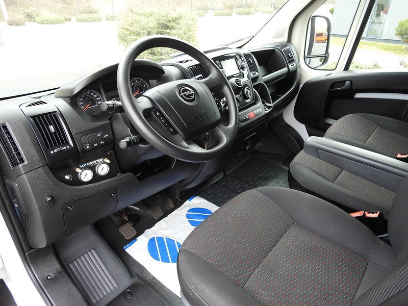 Opel MOVANO PLANDEKA 10 PALET WEBASTO TEMPOMAT PNEUMATYKA KLIMATYZAC - Tentinis mikroautobusas: foto 2 Opel MOVANO PLANDEKA 10 PALET WEBASTO TEMPOMAT PNEUMATYKA KLIMATYZAC - Tentinis mikroautobusas: foto 2