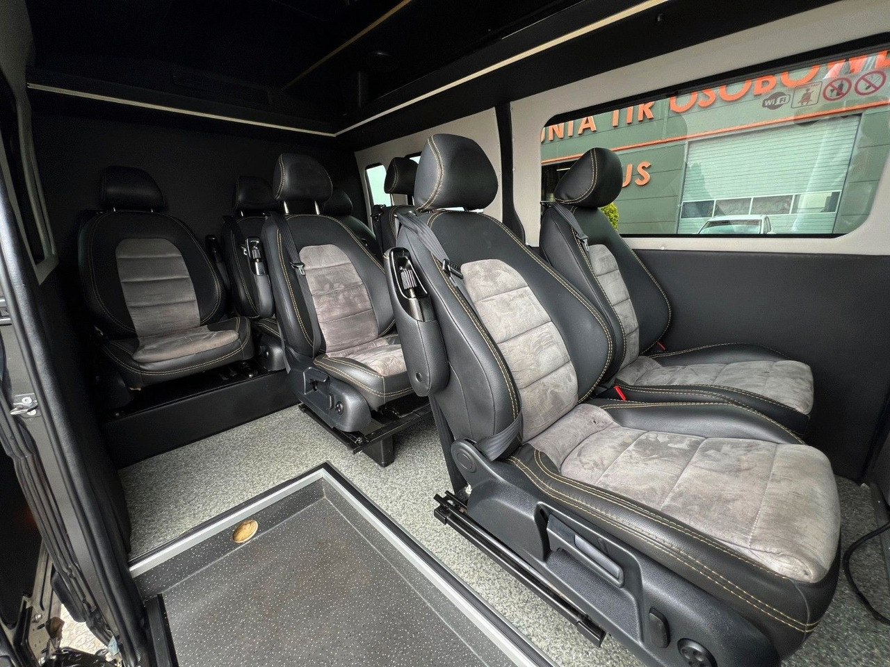 Krovininis mikroautobusas, Komercinis automobilis su dviguba kabina Renault Master L3H2: foto 1