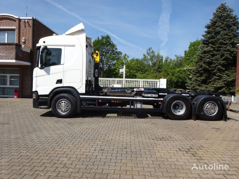 Scania R450 Hook lift truck 6x2 - Hook-lift sunkvežimis: foto 4 Scania R450 Hook lift truck 6x2 - Hook-lift sunkvežimis: foto 4