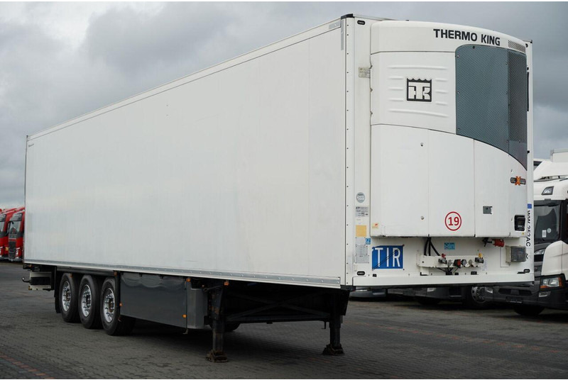 Schmitz Cargobull CHŁODNIA / THERMO KING SLX 300 / HAKÓWKA / HAKOWA / OŚ PODNOSZON - Refrižeratorius puspriekabė: foto 1 Schmitz Cargobull CHŁODNIA / THERMO KING SLX 300 / HAKÓWKA / HAKOWA / OŚ PODNOSZON - Refrižeratorius puspriekabė: foto 1