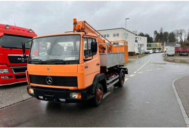 Mercedes-Benz 709 Bucket truck Wumag 14 m - Sunkvežimis, Sunkvežimis su kranu: foto 1 Mercedes-Benz 709 Bucket truck Wumag 14 m - Sunkvežimis, Sunkvežimis su kranu: foto 1