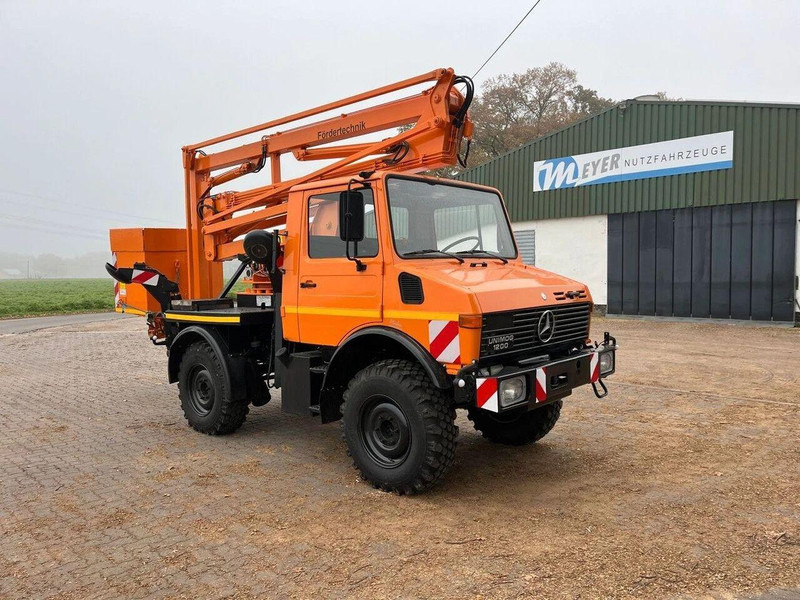 Mercedes-Benz Unimog 1200 4x4 - Lifting basket - Sunkvežimis, Sunkvežimis su kranu: foto 2 Mercedes-Benz Unimog 1200 4x4 - Lifting basket - Sunkvežimis, Sunkvežimis su kranu: foto 2