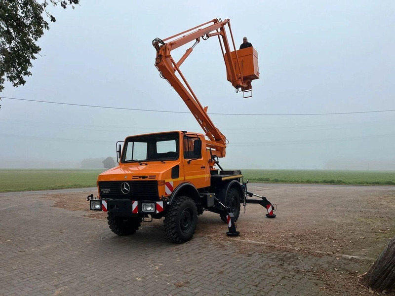 Mercedes-Benz Unimog 1200 4x4 - Lifting basket - Sunkvežimis, Sunkvežimis su kranu: foto 3 Mercedes-Benz Unimog 1200 4x4 - Lifting basket - Sunkvežimis, Sunkvežimis su kranu: foto 3