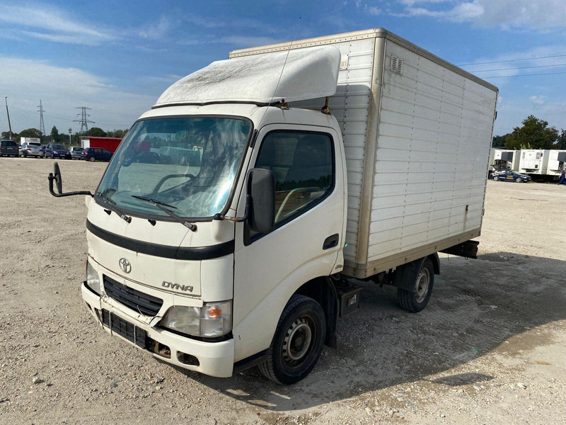 Toyota Dyna 100 3,0 D - Koffer - Furgonas su krovinių dėže: foto 2 Toyota Dyna 100 3,0 D - Koffer - Furgonas su krovinių dėže: foto 2