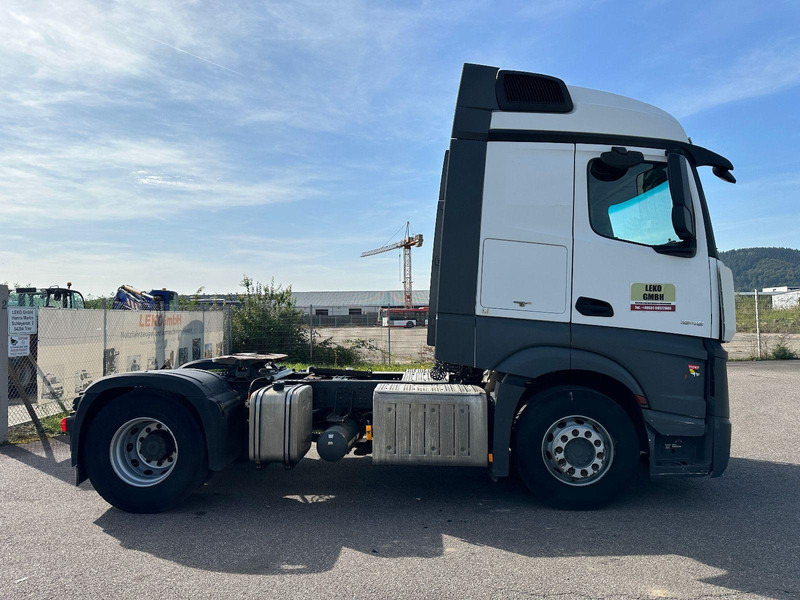 Mercedes-Benz Actros 1845 - Vilkikas: foto 4 Mercedes-Benz Actros 1845 - Vilkikas: foto 4
