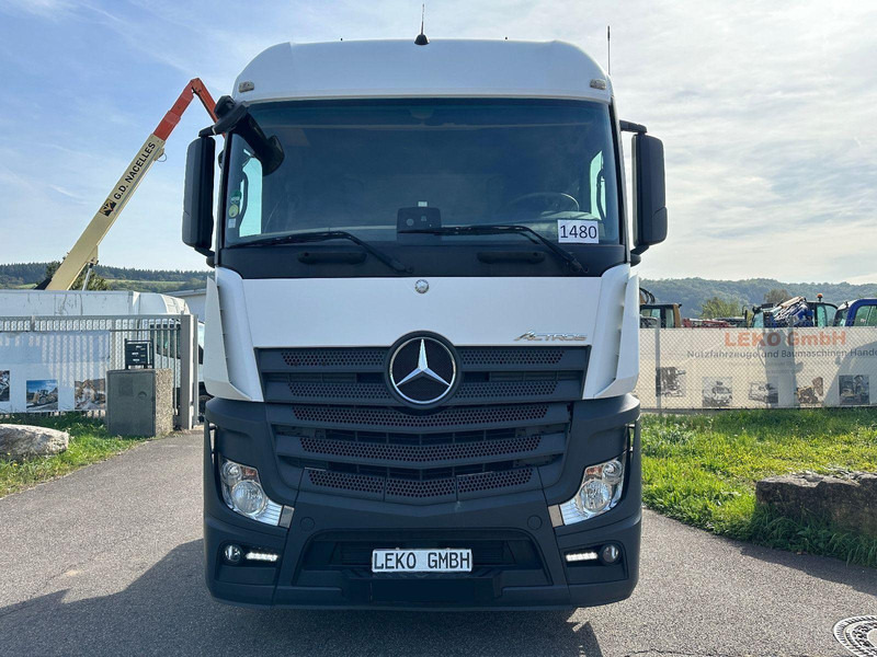 Mercedes-Benz Actros 1845 - Vilkikas: foto 2 Mercedes-Benz Actros 1845 - Vilkikas: foto 2