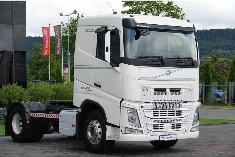 Volvo FH 420 / 13 L / PEŁNY ADR / 2017 ROK / NISKA KABINA / SPROWADZON - Vilkikas: foto 1 Volvo FH 420 / 13 L / PEŁNY ADR / 2017 ROK / NISKA KABINA / SPROWADZON - Vilkikas: foto 1