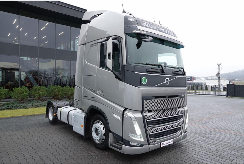 Volvo FH 500 / XXL / I-SAVE / LOWDECK / MEGA / I-PARK COOL / PO ZŁOT - Vilkikas: foto 3 Volvo FH 500 / XXL / I-SAVE / LOWDECK / MEGA / I-PARK COOL / PO ZŁOT - Vilkikas: foto 3
