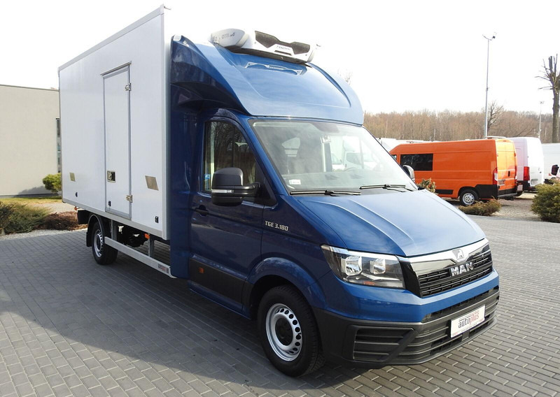 Volkswagen Crafter REGRIGERATOR BOX -5*C 8 PALLETS HEATING FUNCTION - Furgonas šaldytuvas: foto 4 Volkswagen Crafter REGRIGERATOR BOX -5*C 8 PALLETS HEATING FUNCTION - Furgonas šaldytuvas: foto 4