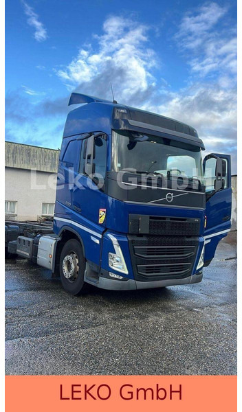 Volvo FH 500 - Konteineris-vežimus/ Sukeisti kūną sunkvežimis: foto 3 Volvo FH 500 - Konteineris-vežimus/ Sukeisti kūną sunkvežimis: foto 3