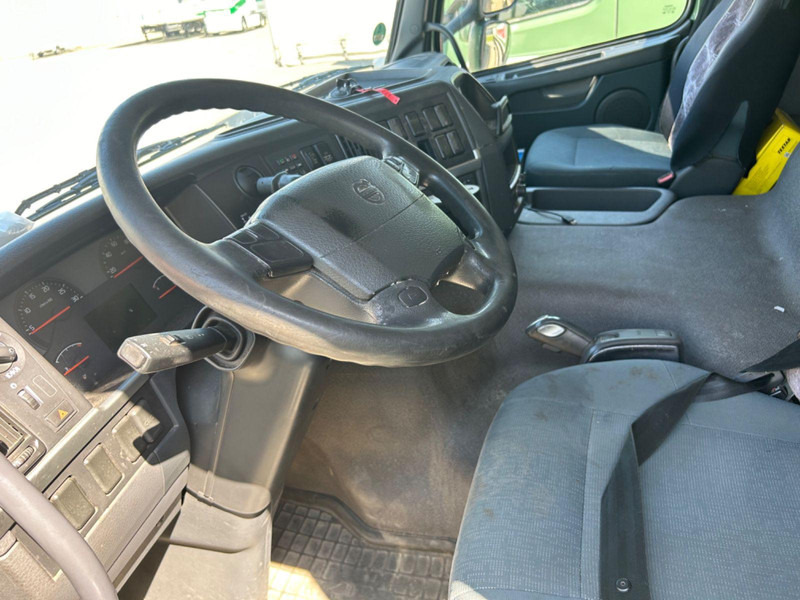 Volvo FM330 Kran Hiab 113K Pro Euro 5+EEV.2x Ger - Platforminis/ Bortinis sunkvežimis, Sunkvežimis su kranu: foto 5 Volvo FM330 Kran Hiab 113K Pro Euro 5+EEV.2x Ger - Platforminis/ Bortinis sunkvežimis, Sunkvežimis su kranu: foto 5