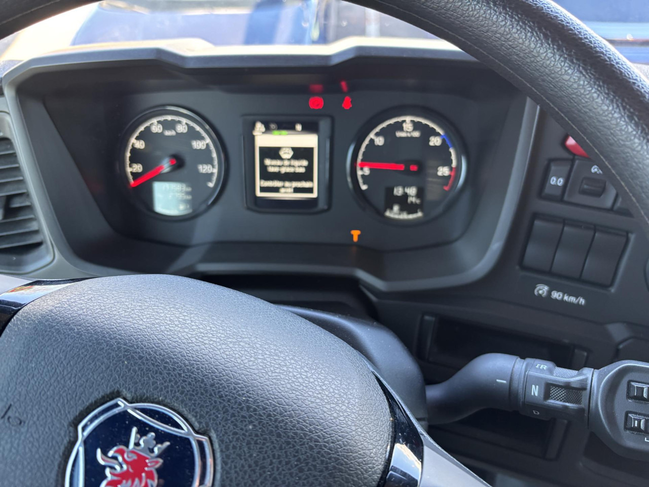 SCANIA R 460 A4x2NB - Vilkikas: foto 3 SCANIA R 460 A4x2NB - Vilkikas: foto 3