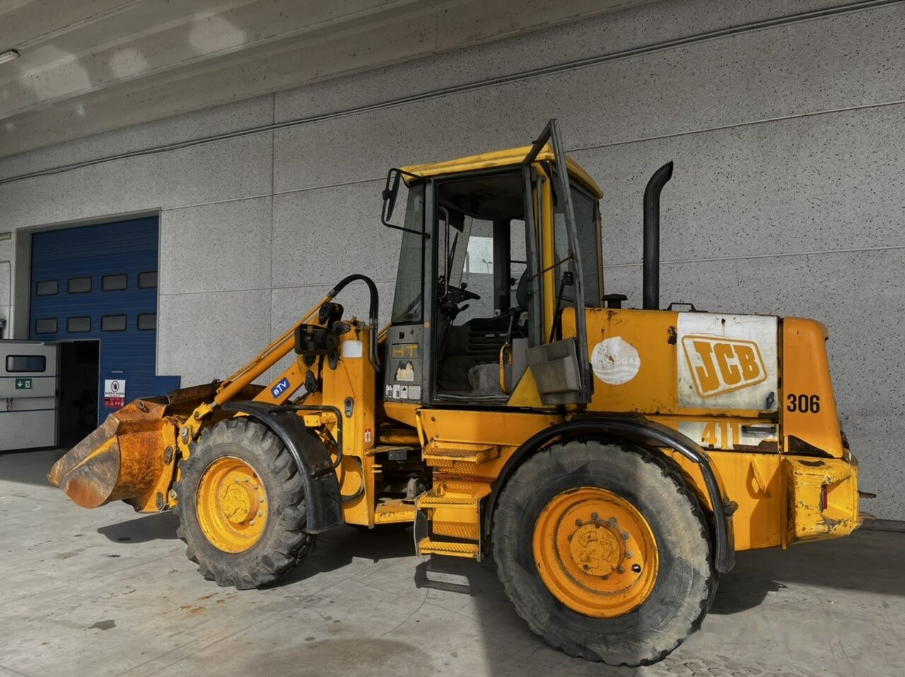 JCB 411 - Ratinis krautuvas: foto 5 JCB 411 - Ratinis krautuvas: foto 5