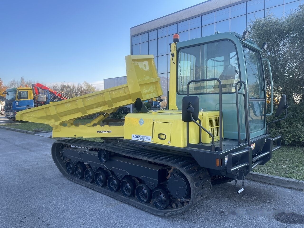 Yanmar C50 - Vikšrinis savivartis: foto 1 Yanmar C50 - Vikšrinis savivartis: foto 1