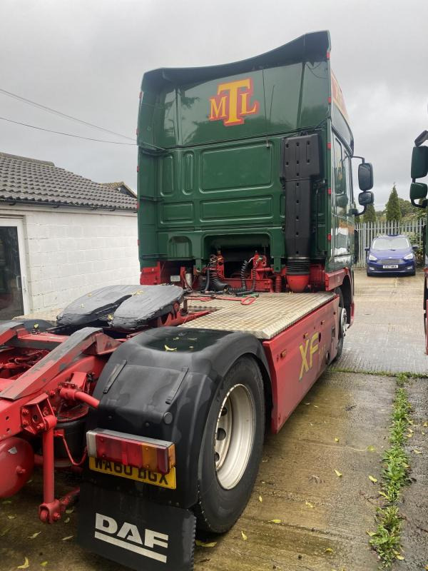 DAF XF Euro 5 105-460 4x2 Super Space Cab 4x2 XF Super Space cab Auto - Vilkikas: foto 2 DAF XF Euro 5 105-460 4x2 Super Space Cab 4x2 XF Super Space cab Auto - Vilkikas: foto 2