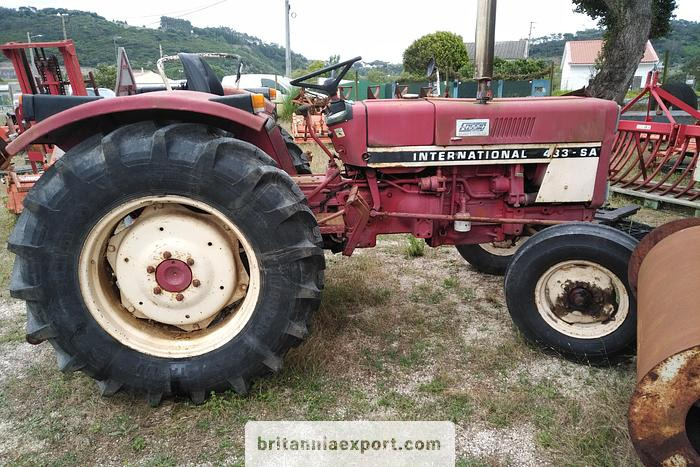 INTERNATIONAL 433 SA Farm Tractor | 2.5L Diesel | 4x2 | Brand New Tyres - Traktorius: foto 3 INTERNATIONAL 433 SA Farm Tractor | 2.5L Diesel | 4x2 | Brand New Tyres - Traktorius: foto 3