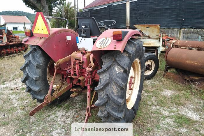 INTERNATIONAL 433 SA Farm Tractor | 2.5L Diesel | 4x2 | Brand New Tyres - Traktorius: foto 4 INTERNATIONAL 433 SA Farm Tractor | 2.5L Diesel | 4x2 | Brand New Tyres - Traktorius: foto 4