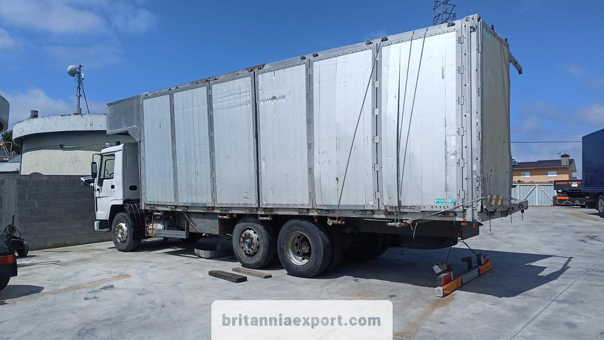 VOLVO FL10 320 | Intercooler | 6X2 8 tyres | 26 ton - Savivartis sunkvežimis: foto 2 VOLVO FL10 320 | Intercooler | 6X2 8 tyres | 26 ton - Savivartis sunkvežimis: foto 2
