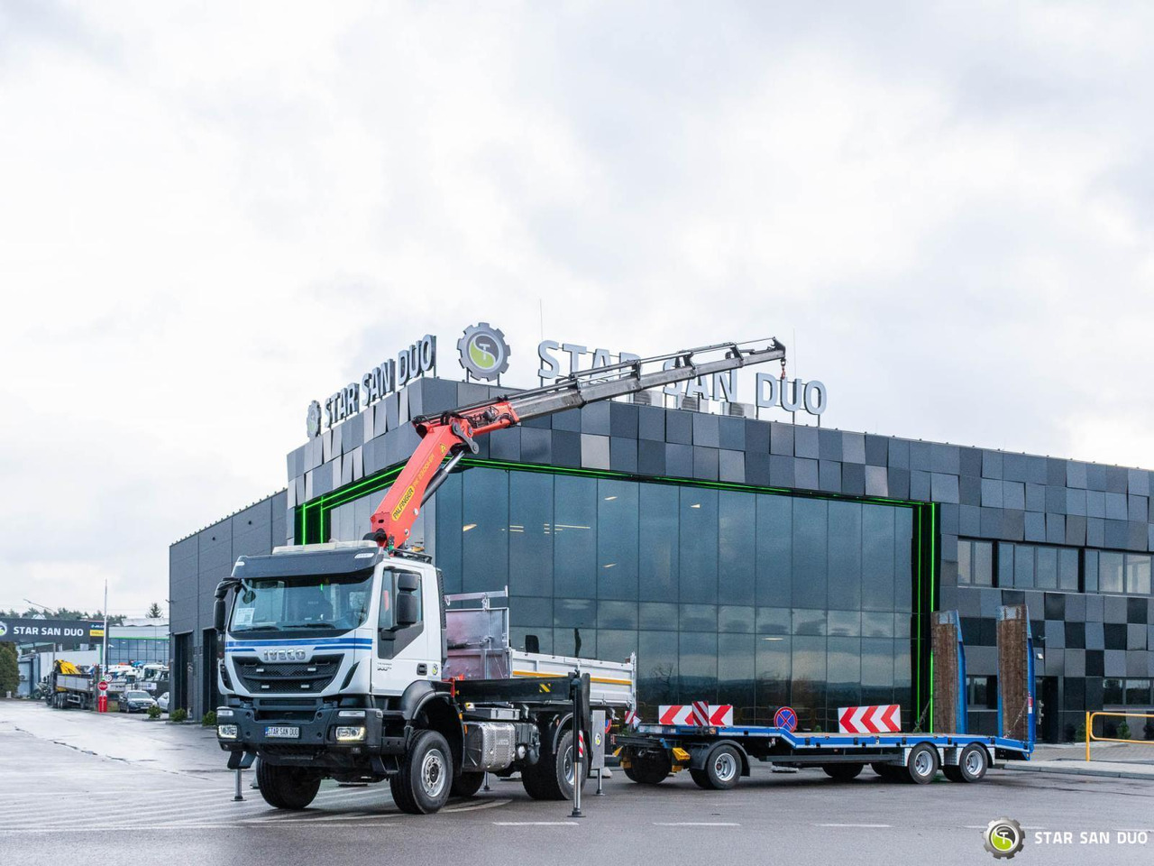 - Sunkvežimis su kranu: foto 3 - Sunkvežimis su kranu: foto 3