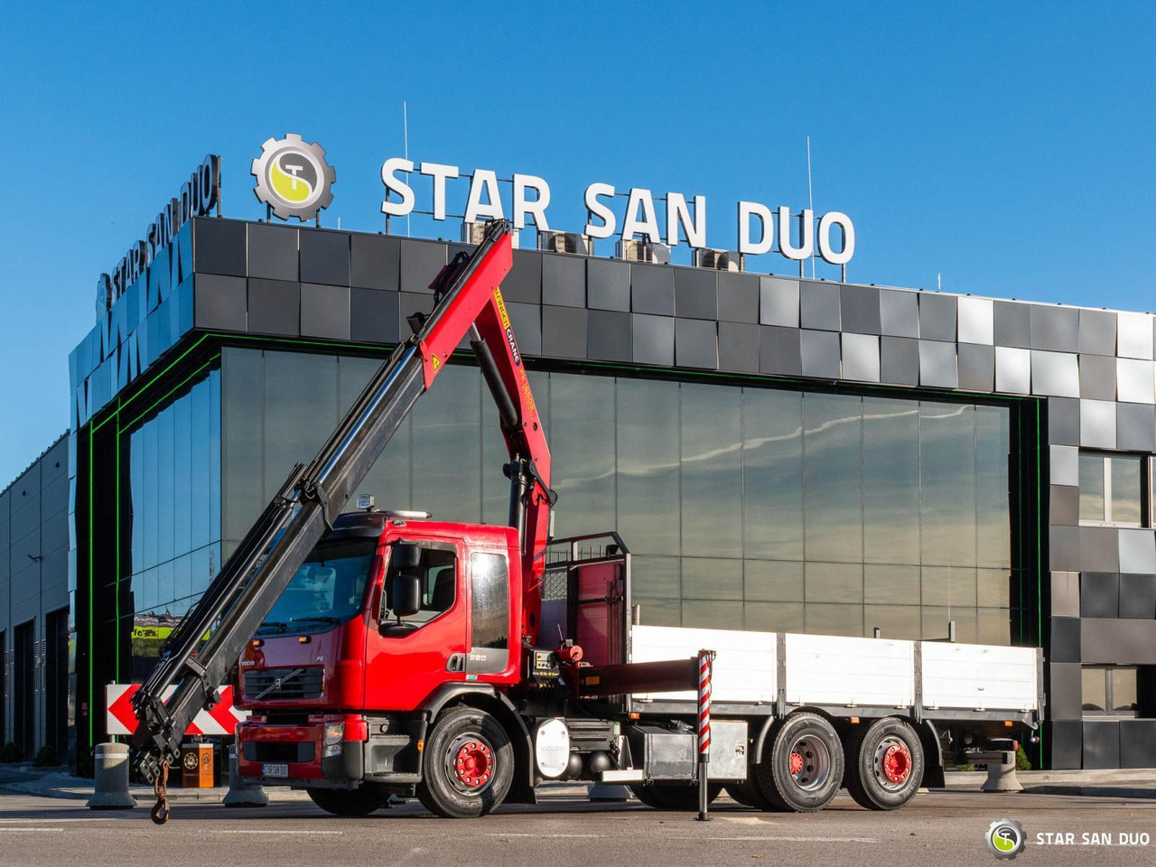 - Sunkvežimis su kranu: foto 3 - Sunkvežimis su kranu: foto 3