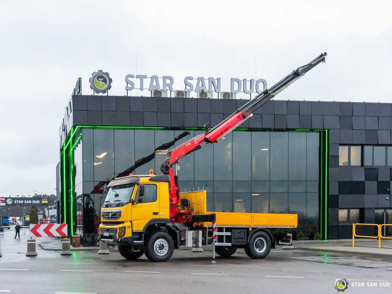 - Sunkvežimis su kranu: foto 4 - Sunkvežimis su kranu: foto 4