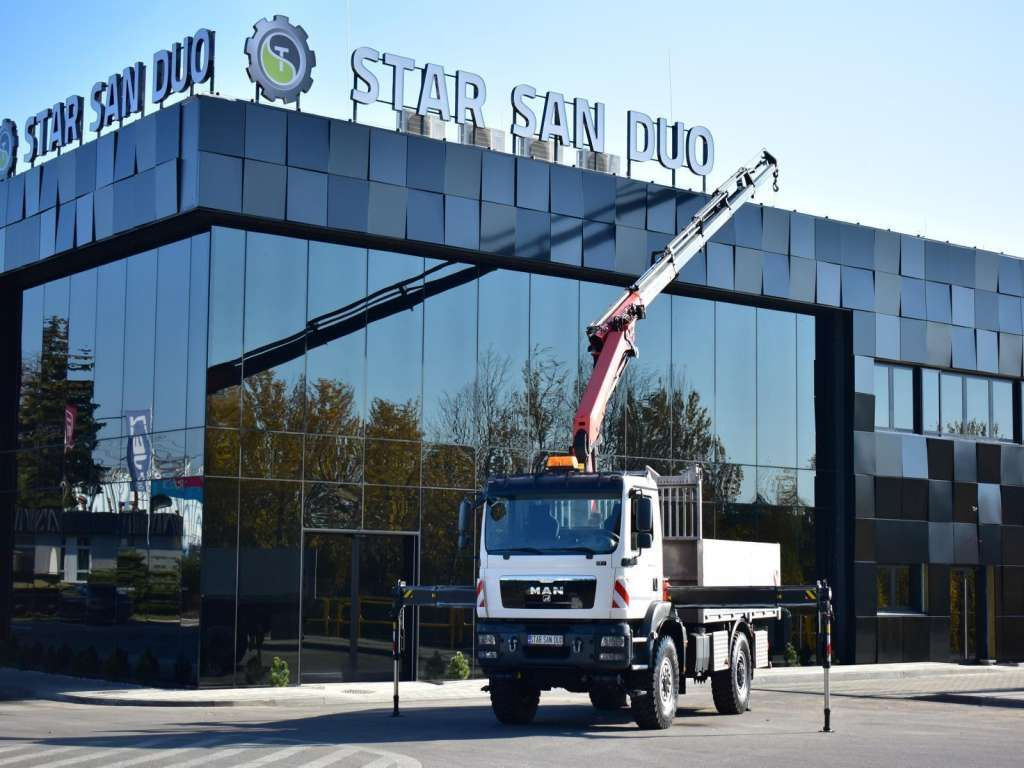 MAN TGM 18.340 4x4 PALFINGER PK 18002 CRANE WINCH MAN TGM 18.340 4x4 PALFINGER PK 18002 CRANE WINCH - Sunkvežimis su kranu, Platforminis/ Bortinis sunkvežimis: foto 4 MAN TGM 18.340 4x4 PALFINGER PK 18002 CRANE WINCH MAN TGM 18.340 4x4 PALFINGER PK 18002 CRANE WINCH - Sunkvežimis su kranu, Platforminis/ Bortinis sunkvežimis: foto 4