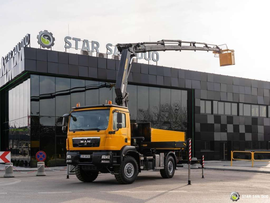 MAN TGM 18.340 4x4 PALFINGER PK 20002 CRANE BASKET MAN TGM 18.340 4x4 PALFINGER PK 20002 CRANE BASKET - Sunkvežimis su kranu, Platforminis/ Bortinis sunkvežimis: foto 1 MAN TGM 18.340 4x4 PALFINGER PK 20002 CRANE BASKET MAN TGM 18.340 4x4 PALFINGER PK 20002 CRANE BASKET - Sunkvežimis su kranu, Platforminis/ Bortinis sunkvežimis: foto 1