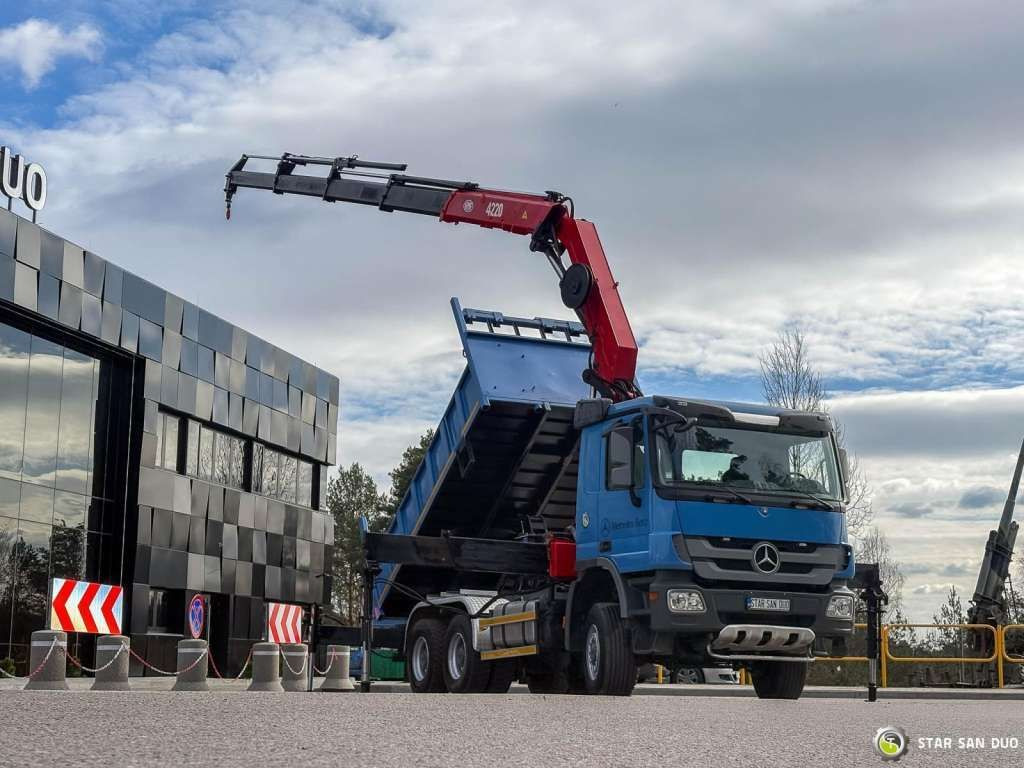 Mercedes-Benz ACTROS 3341 6x6 HMF 4220 K4 CRANE KIPPER - Sunkvežimis su kranu: foto 3 Mercedes-Benz ACTROS 3341 6x6 HMF 4220 K4 CRANE KIPPER - Sunkvežimis su kranu: foto 3