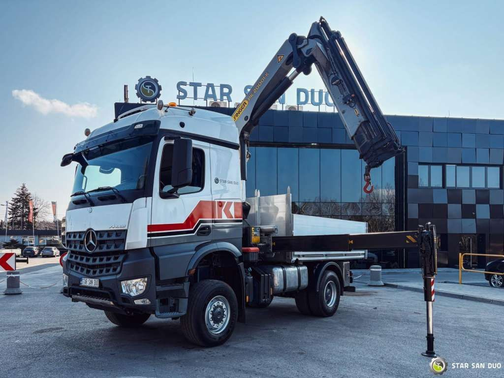 Mercedes-Benz AROCS 1851 4x4 PALFINGER PK 20002 Crane Kran - Sunkvežimis su kranu: foto 1 Mercedes-Benz AROCS 1851 4x4 PALFINGER PK 20002 Crane Kran - Sunkvežimis su kranu: foto 1