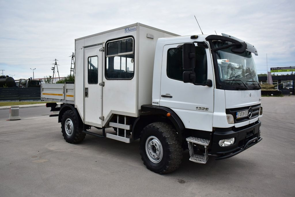 Mercedes-Benz ATEGO 1326 4x4 OFF ROAD CAMPER BUS BOX . - Furgonas sunkvežimis: foto 1 Mercedes-Benz ATEGO 1326 4x4 OFF ROAD CAMPER BUS BOX . - Furgonas sunkvežimis: foto 1