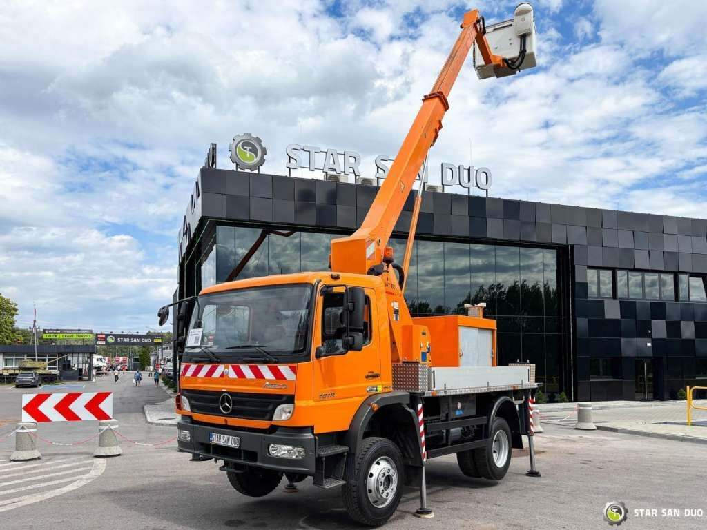 Mercedes-Benz ATEGO 4x4 1018 WUMAG WT 170 Platform Lift 17m - Autobokštelio: foto 1 Mercedes-Benz ATEGO 4x4 1018 WUMAG WT 170 Platform Lift 17m - Autobokštelio: foto 1