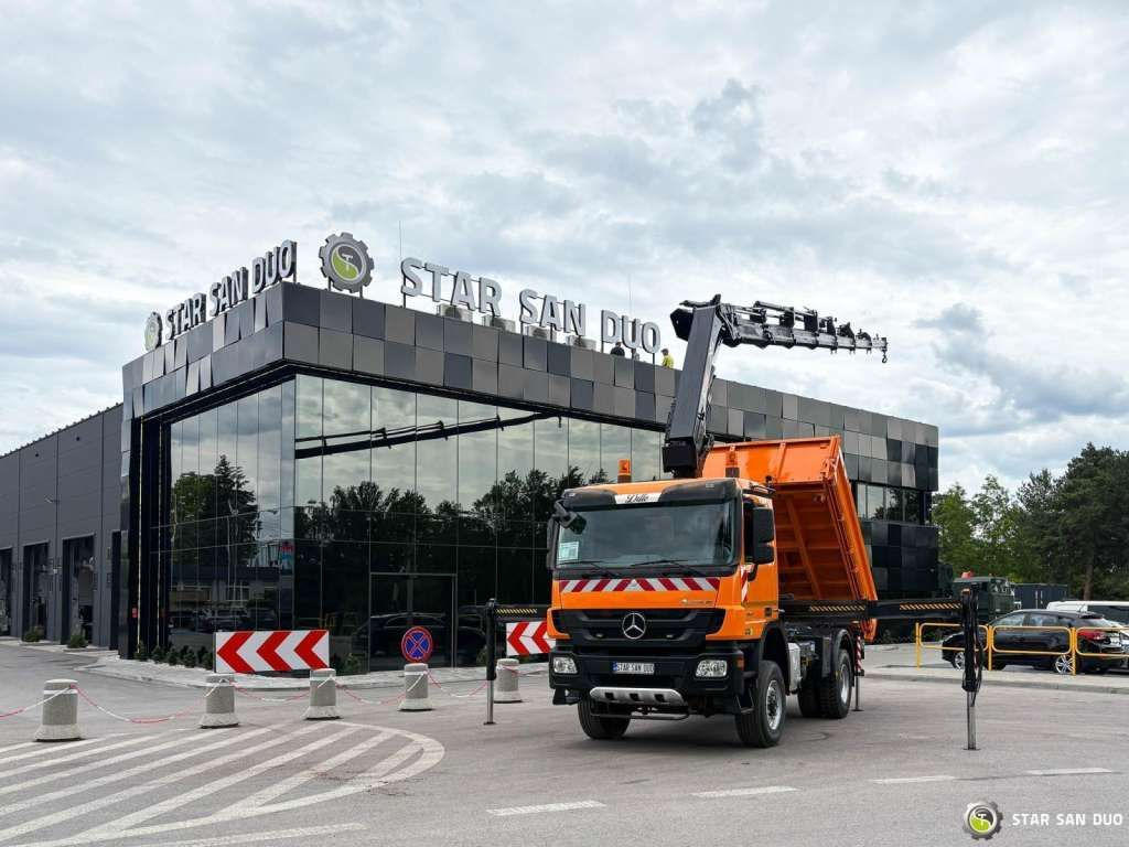 Mercedes-Benz Actros 1841 AK 4x4 Hiab 288E-7 Crane Kipper - Savivartis sunkvežimis: foto 2 Mercedes-Benz Actros 1841 AK 4x4 Hiab 288E-7 Crane Kipper - Savivartis sunkvežimis: foto 2
