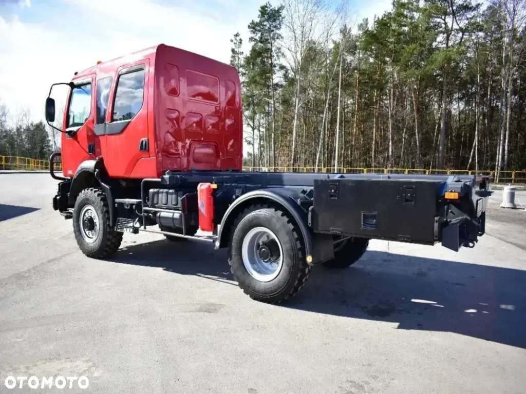 Renault MIDLUM 4x4 DOKA Brigade Double Cabin Camper - Važiuoklės sunkvežimis: foto 4 Renault MIDLUM 4x4 DOKA Brigade Double Cabin Camper - Važiuoklės sunkvežimis: foto 4