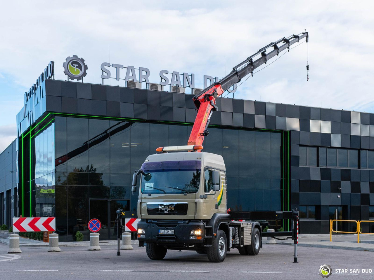 - Vilkikas: foto 1 - Vilkikas: foto 1