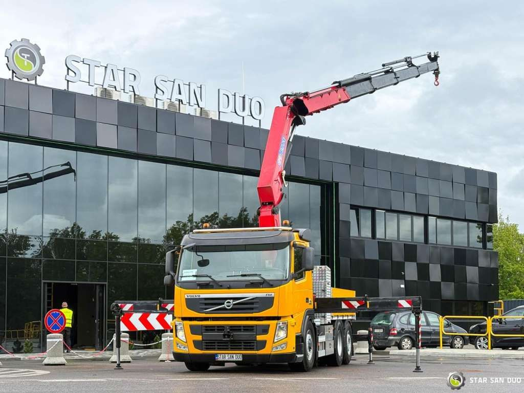 Volvo FM 460 6x4x4 HMF 3220 Crane HDS - Sunkvežimis su kranu: foto 1 Volvo FM 460 6x4x4 HMF 3220 Crane HDS - Sunkvežimis su kranu: foto 1
