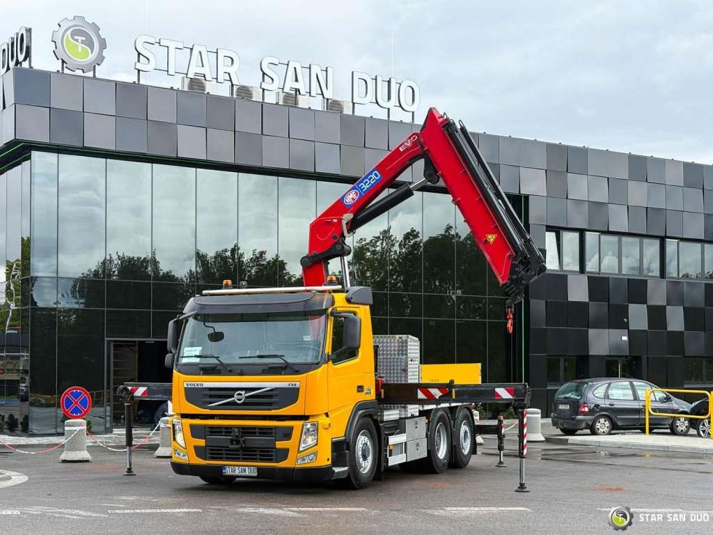 Volvo FM 460 6x4x4 HMF 3220 Crane HDS - Sunkvežimis su kranu: foto 3 Volvo FM 460 6x4x4 HMF 3220 Crane HDS - Sunkvežimis su kranu: foto 3