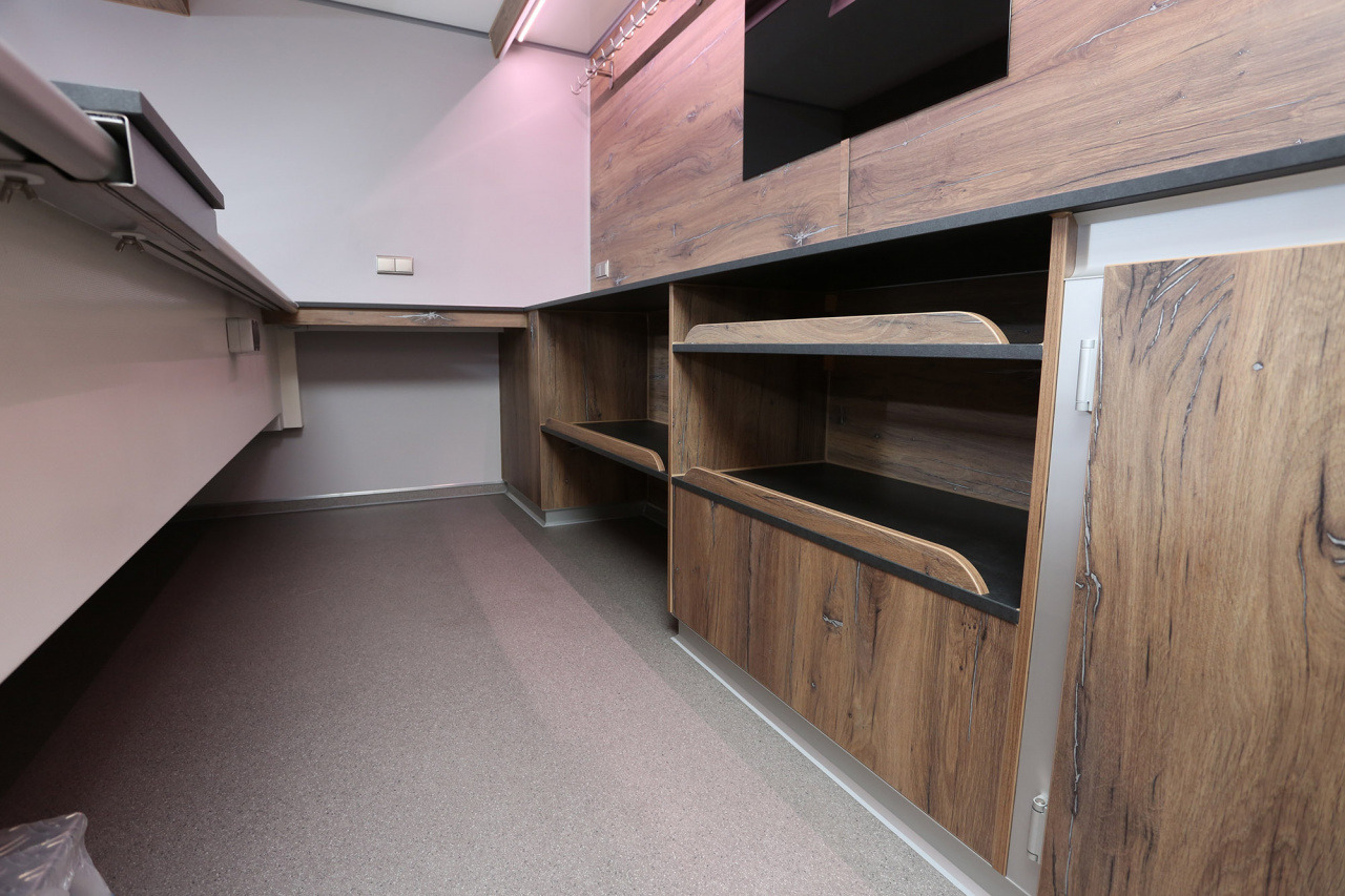 Verkaufsanhänger BORCO HÖHNS - Prekybinė priekaba: foto 2 Verkaufsanhänger BORCO HÖHNS - Prekybinė priekaba: foto 2