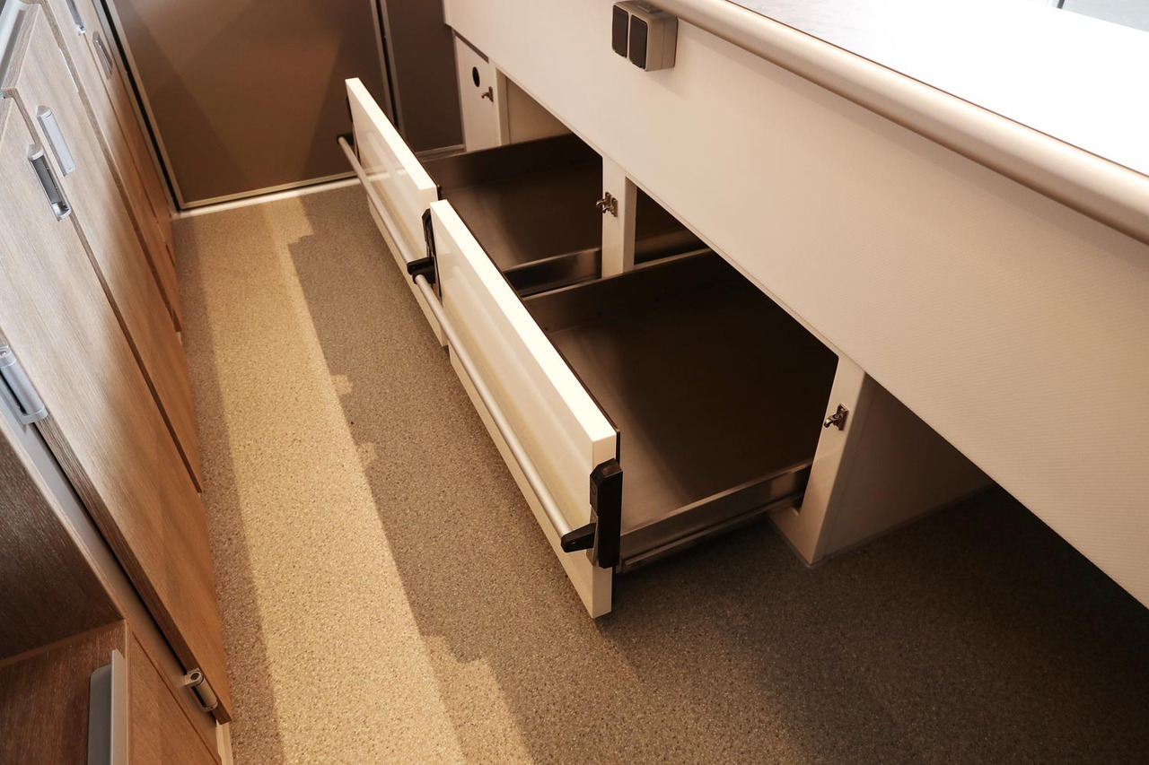 Verkaufsanhänger BORCO HÖHNS - Prekybinė priekaba: foto 5 Verkaufsanhänger BORCO HÖHNS - Prekybinė priekaba: foto 5