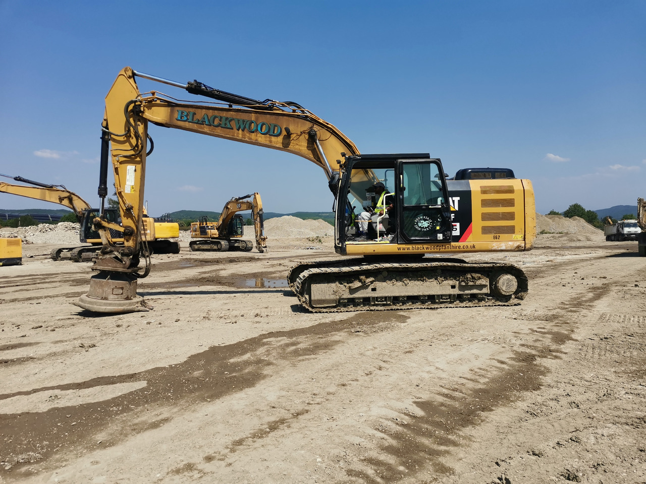 CATERPILLAR 320 F - Vikšrinis ekskavatorius: foto 1 CATERPILLAR 320 F - Vikšrinis ekskavatorius: foto 1