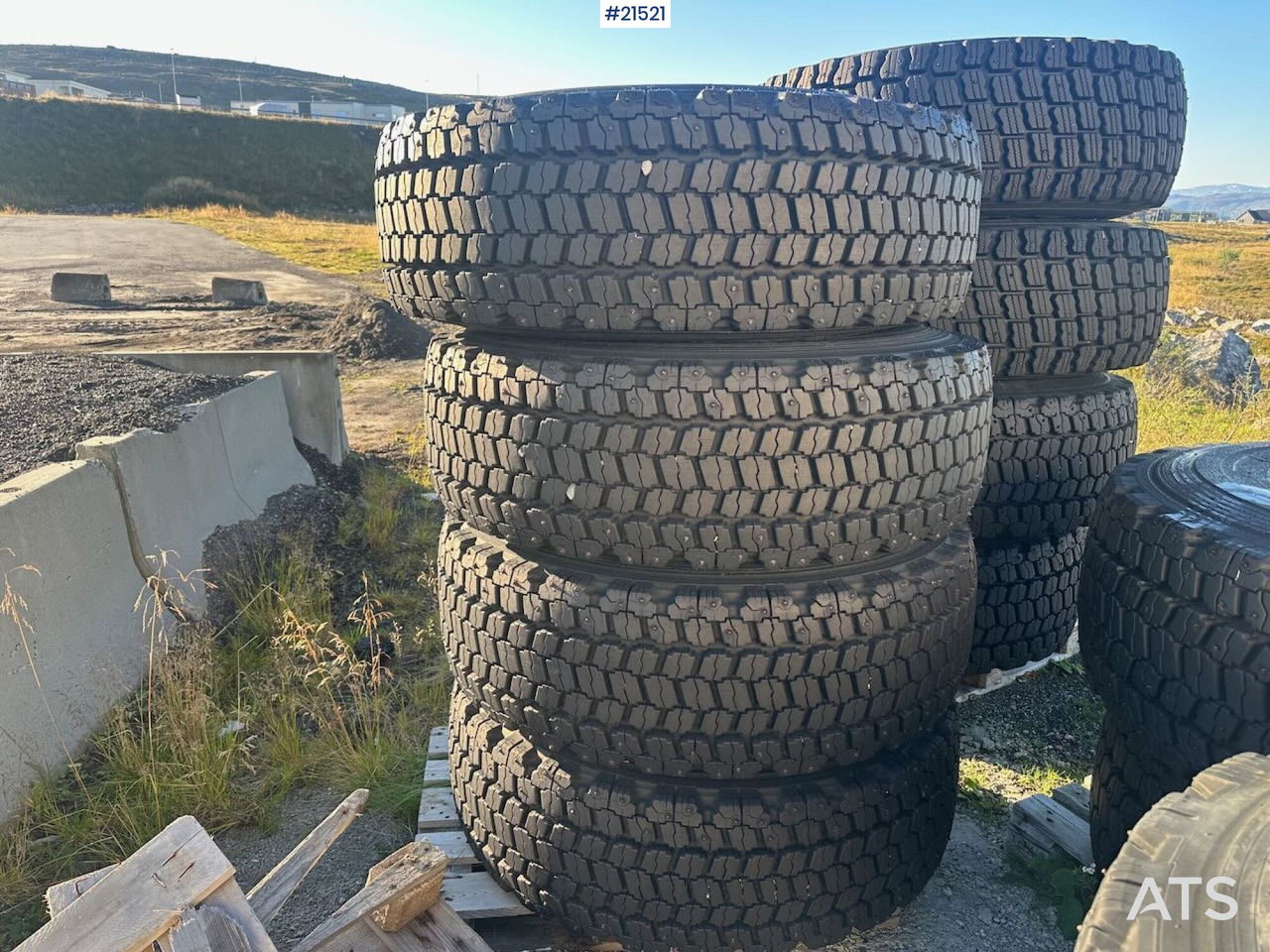 Bridgestone dekk - Padanga - Statybinė technika: foto 2 Bridgestone dekk - Padanga - Statybinė technika: foto 2