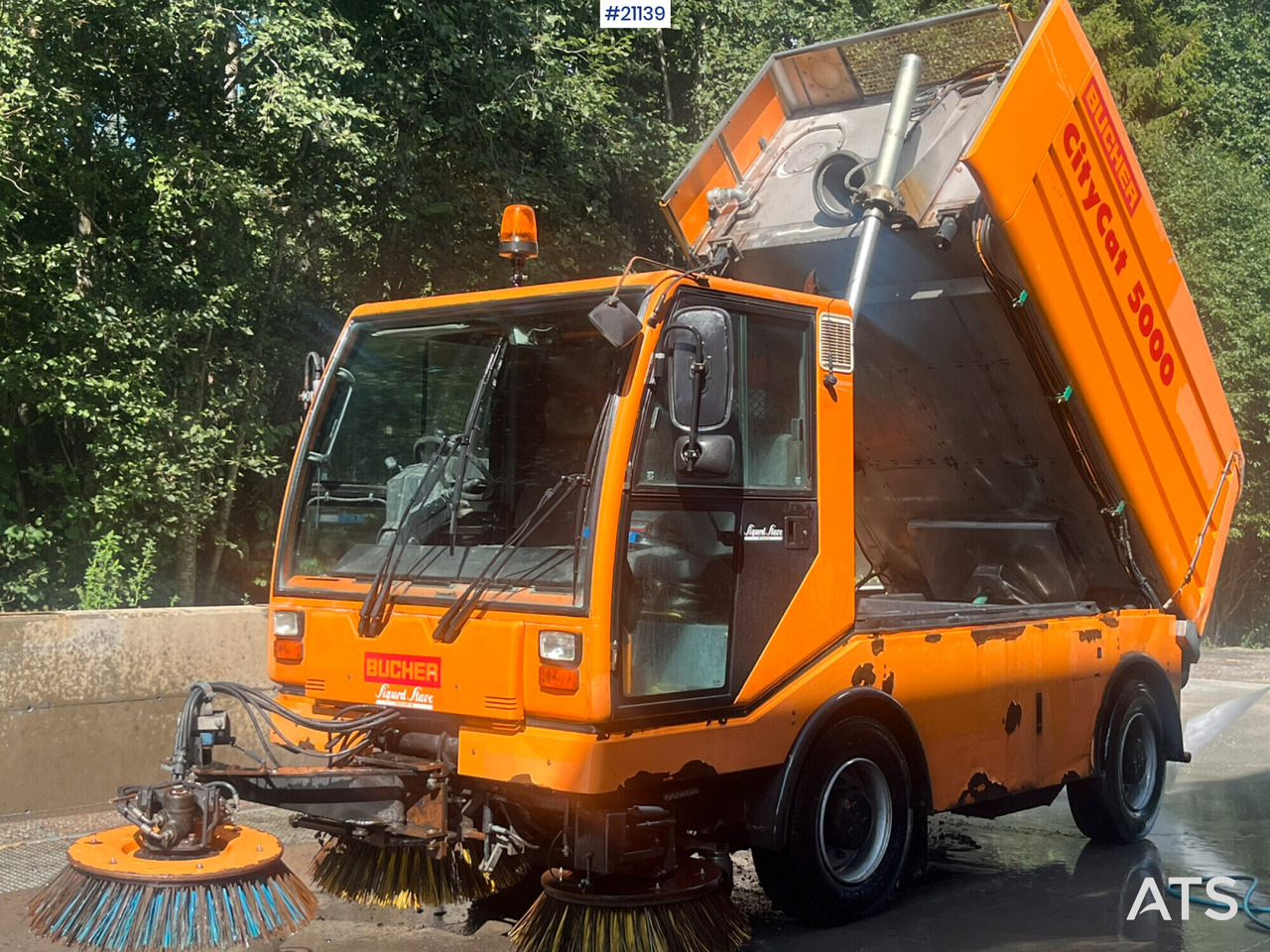 Bucher CityCat 5000 - Gatvių šlavimo mašina: foto 3 Bucher CityCat 5000 - Gatvių šlavimo mašina: foto 3