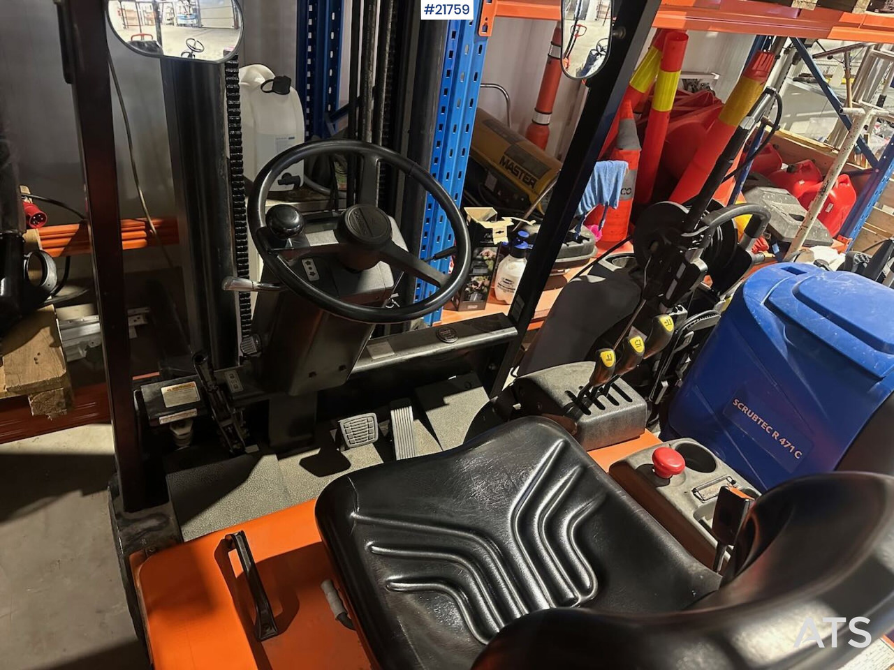 Daewoo B20T truck m/ 4,5 m løftehøyde - Žemo profilio platforma puspriekabė: foto 3 Daewoo B20T truck m/ 4,5 m løftehøyde - Žemo profilio platforma puspriekabė: foto 3