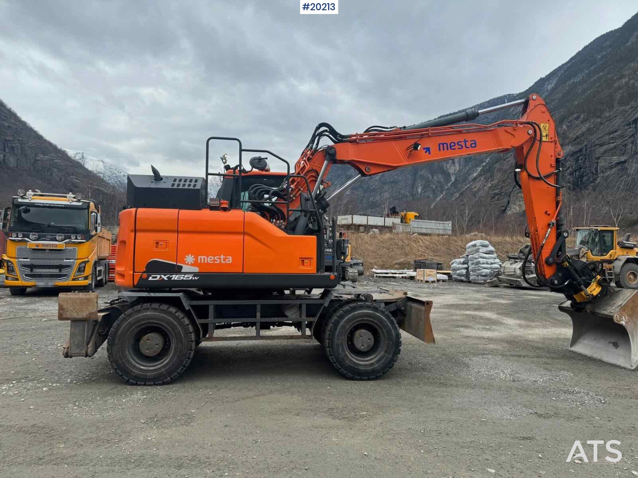 Doosan DX165W-5 hjulmaskin m/ K80 hengerfeste med elektrisk og hydraulisk opplegg, knekkbom ,Engcon ec219 rototilt, Gjerstad pusseskuffe. SE VIDEO - Ratinis krautuvas: foto 3 Doosan DX165W-5 hjulmaskin m/ K80 hengerfeste med elektrisk og hydraulisk opplegg, knekkbom ,Engcon ec219 rototilt, Gjerstad pusseskuffe. SE VIDEO - Ratinis krautuvas: foto 3