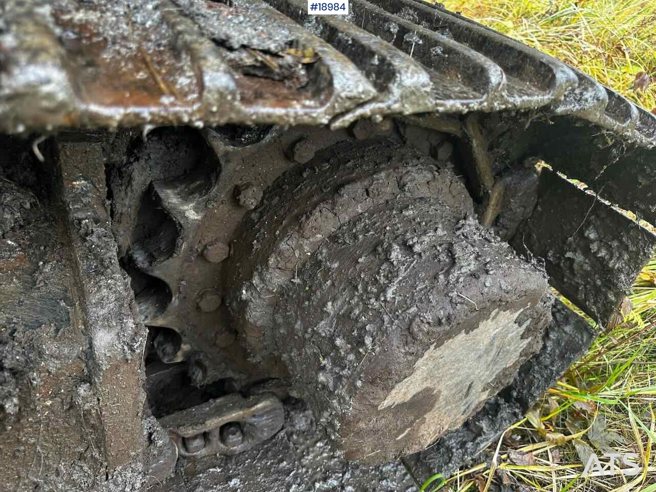 Ekskavatorius Hitachi ZX180LC-3: foto 19