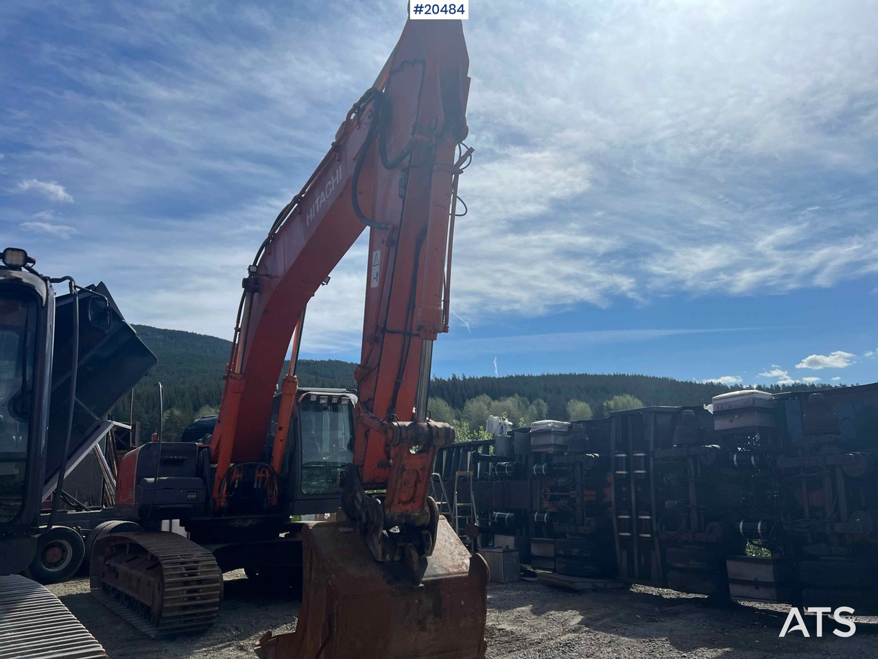Hitachi ZX350LC-3 - Ekskavatorius: foto 4 Hitachi ZX350LC-3 - Ekskavatorius: foto 4