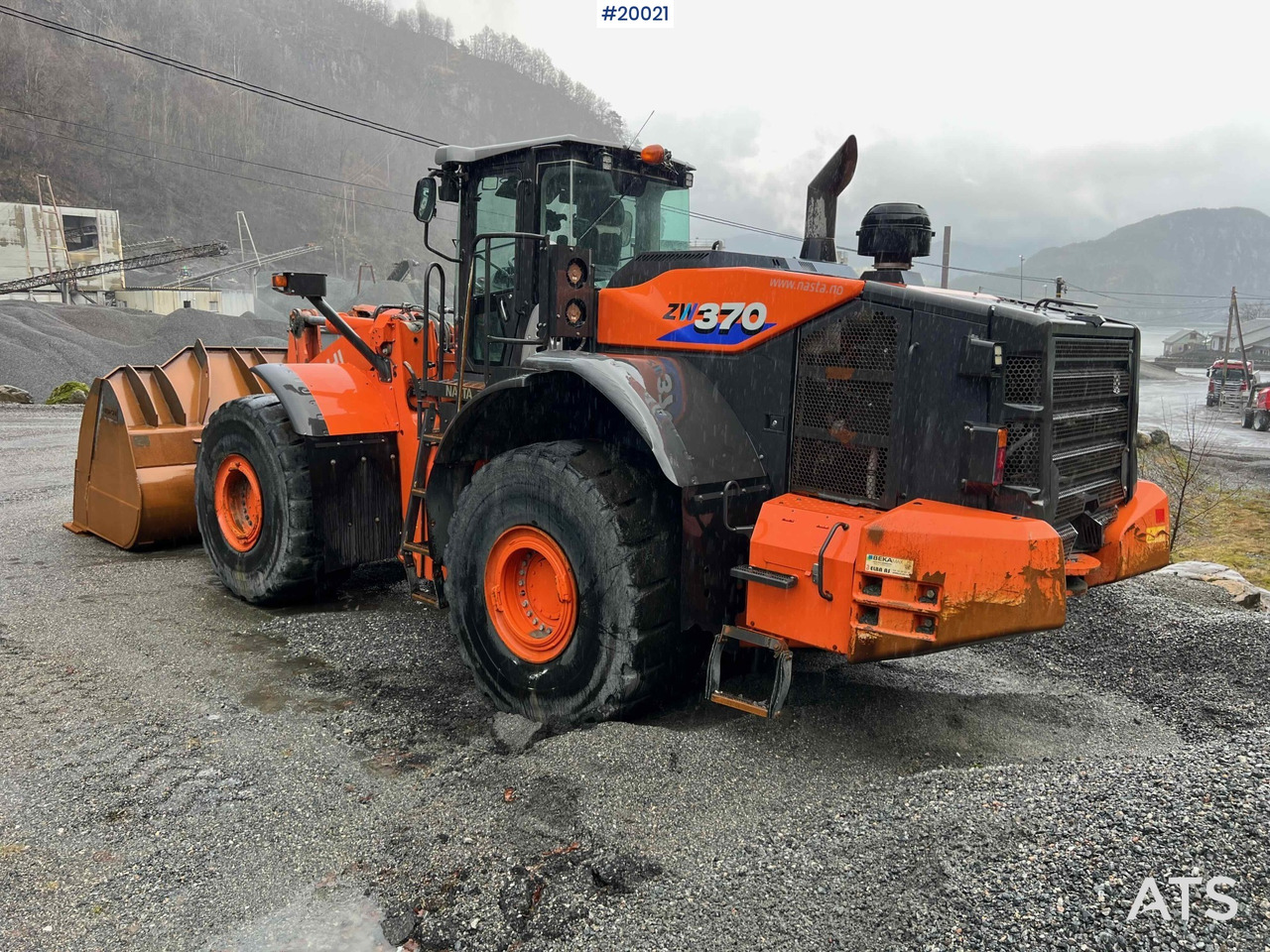 Hitachi zw370-6 Hjullaster m/ vekt, skriver og skuffe - Ratinis krautuvas: foto 4 Hitachi zw370-6 Hjullaster m/ vekt, skriver og skuffe - Ratinis krautuvas: foto 4