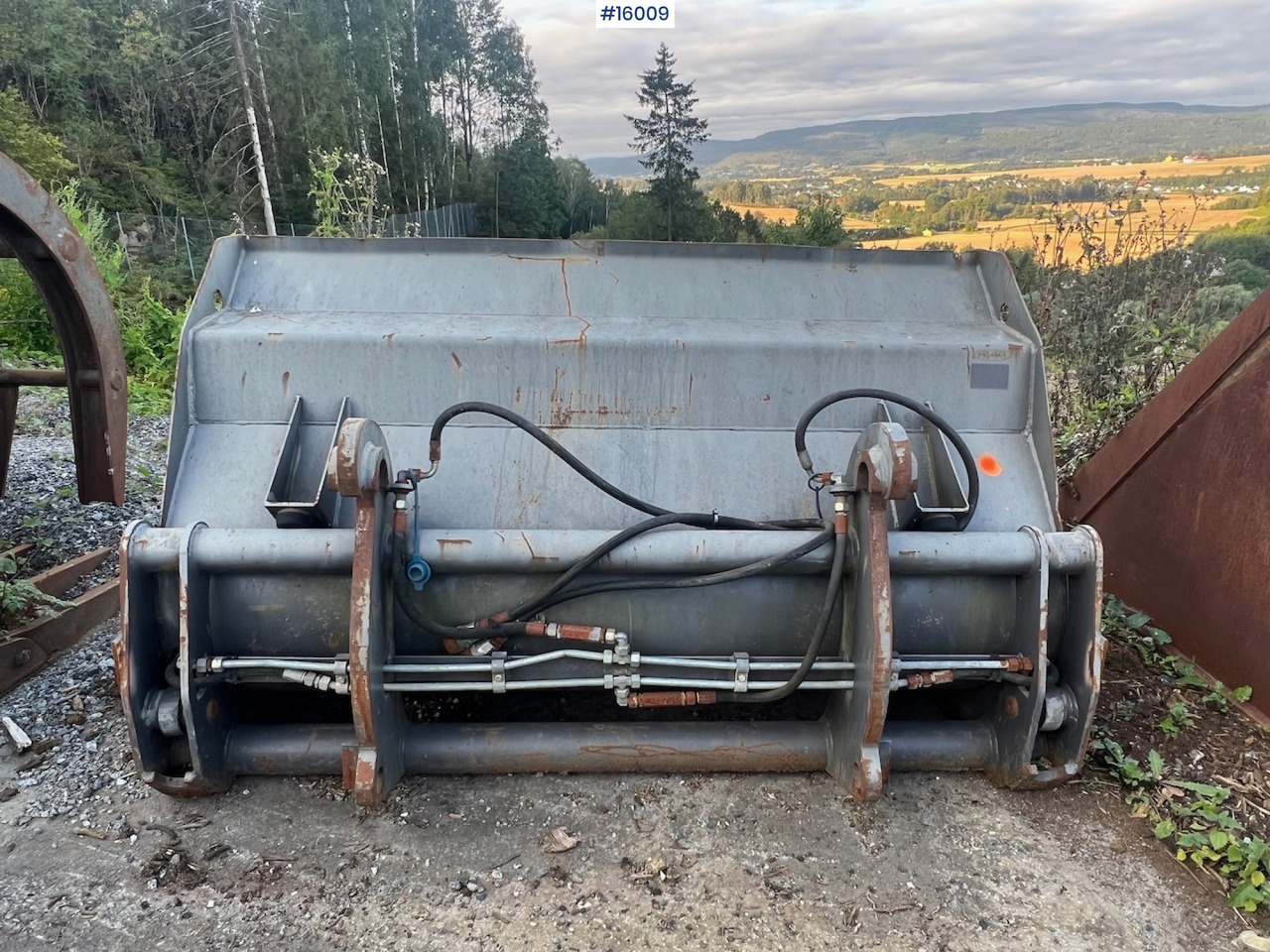 Hjullasterskuffe m/ liten BM feste - Krautuvo kaušas - Statybinė technika: foto 5 Hjullasterskuffe m/ liten BM feste - Krautuvo kaušas - Statybinė technika: foto 5