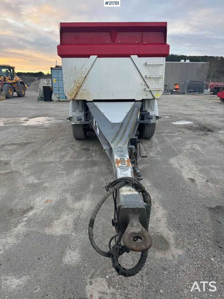 Istrail trippelkjerre - Savivartis priekaba: foto 4 Istrail trippelkjerre - Savivartis priekaba: foto 4