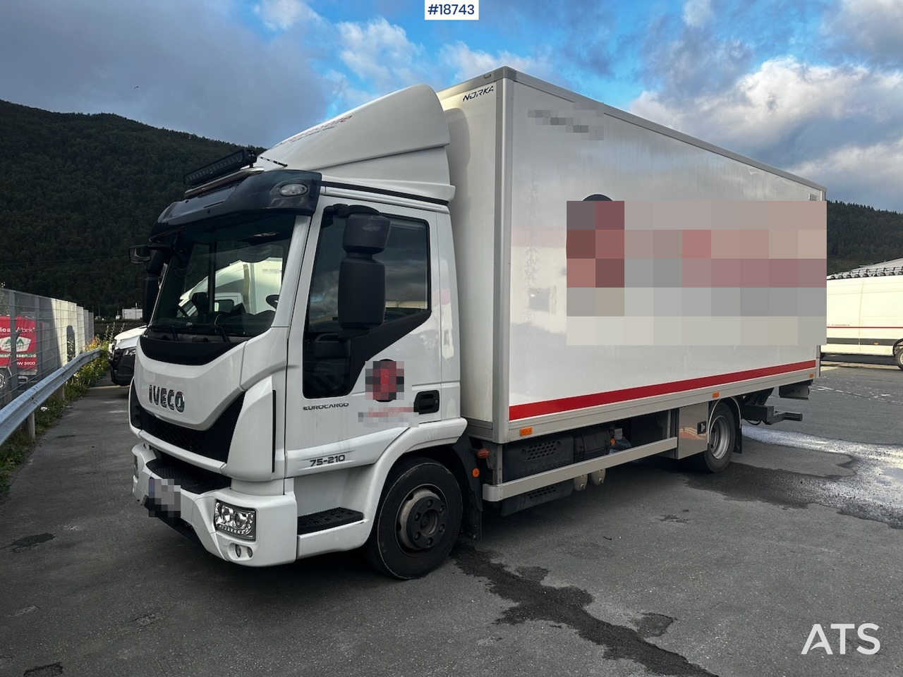 Iveco Eurocargo 75-210 - Furgonas sunkvežimis: foto 1 Iveco Eurocargo 75-210 - Furgonas sunkvežimis: foto 1