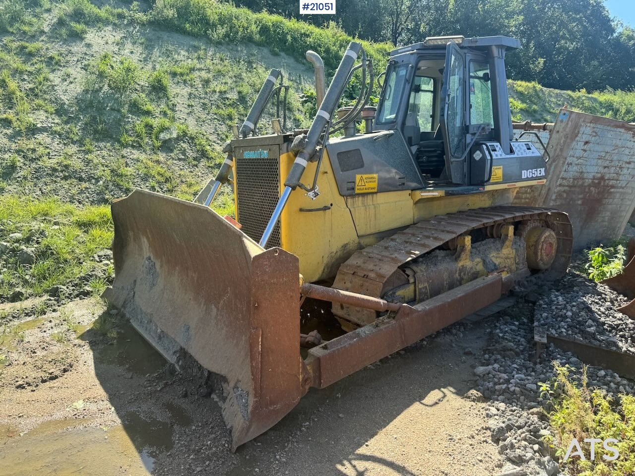 Komatsu D65EX - Buldozeris: foto 1 Komatsu D65EX - Buldozeris: foto 1